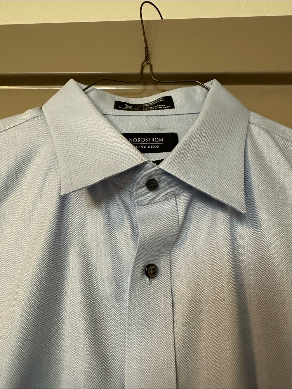 Men's Classic Light Blue Dress Shirt - Tailored Fit